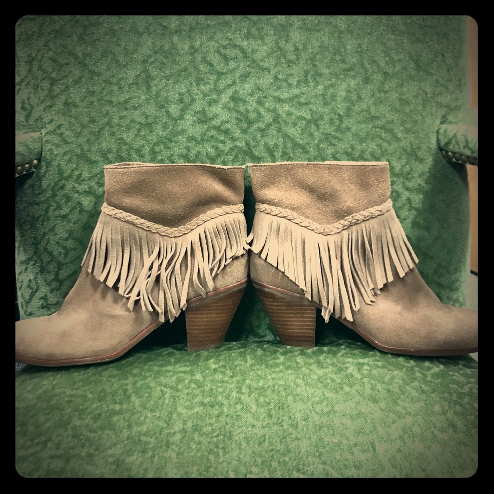 Fringed booties